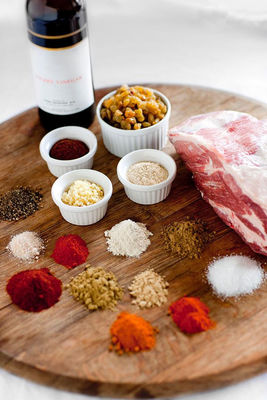 Organic Red Chili Pepper Powder 100 gramów Naturalny składnik o maksymalnej zawartości zanieczyszczenia 1% do przetwarzania żywności i przypraw