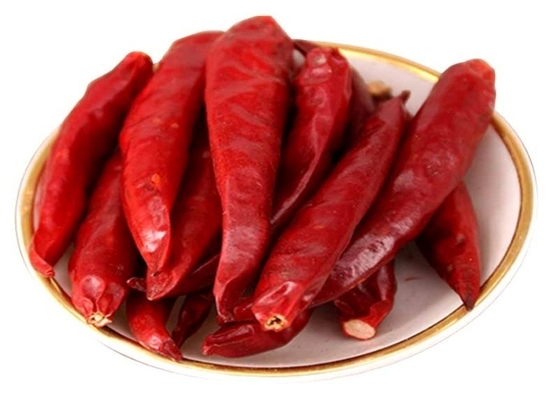Nienapromieniowane łagodne suszone czerwone papryczki chili 4-7 cm na parze o wilgotności poniżej 11%